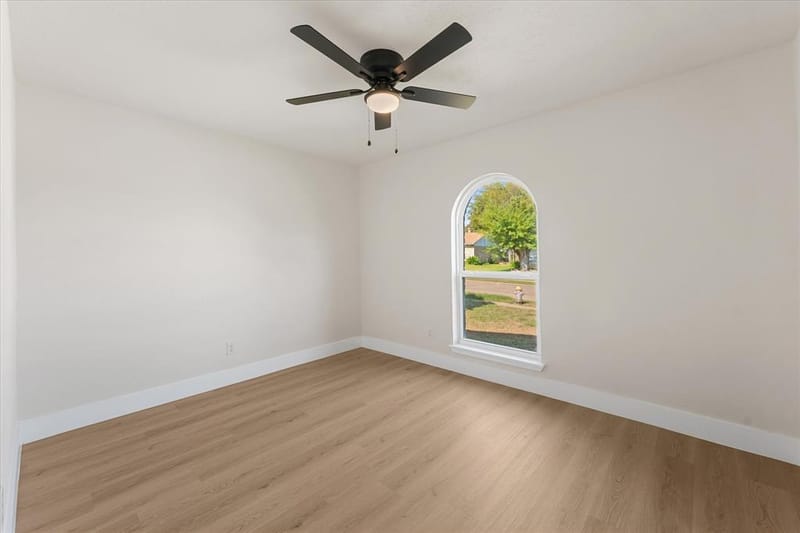 7310 Flameleaf Place, Dallas TX 75249 - Photo 10