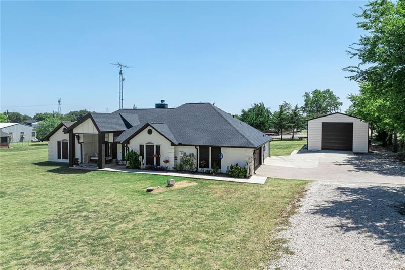 840 Fm 3133, Van Alstyne TX 75495 - Photo 3