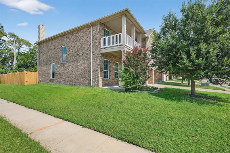 4515 Hummingbird Drive, Sherman TX 75092 - Photo 9