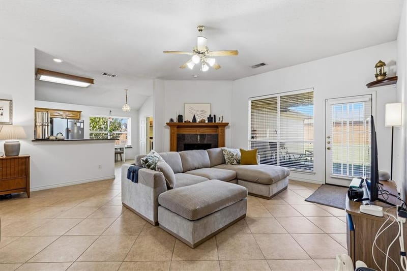 409 Danmire Drive, Murphy TX 75094 - Photo 6