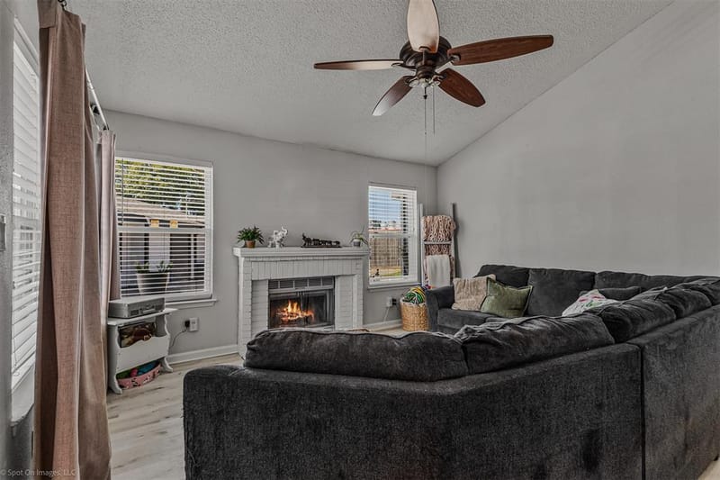 501 Hunters Glen Street, Lewisville TX 75067 - Photo 6
