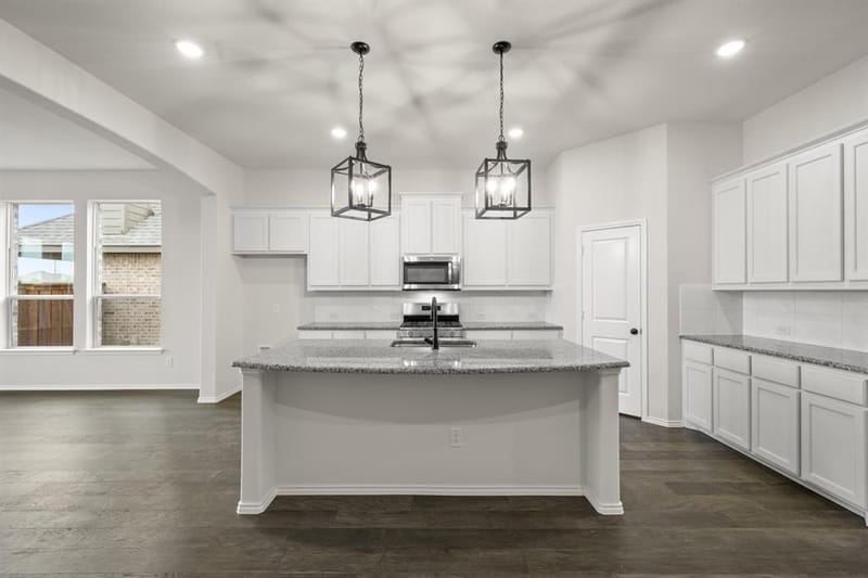 2821 Holstein Drive, Midlothian TX 76065 - Photo 2