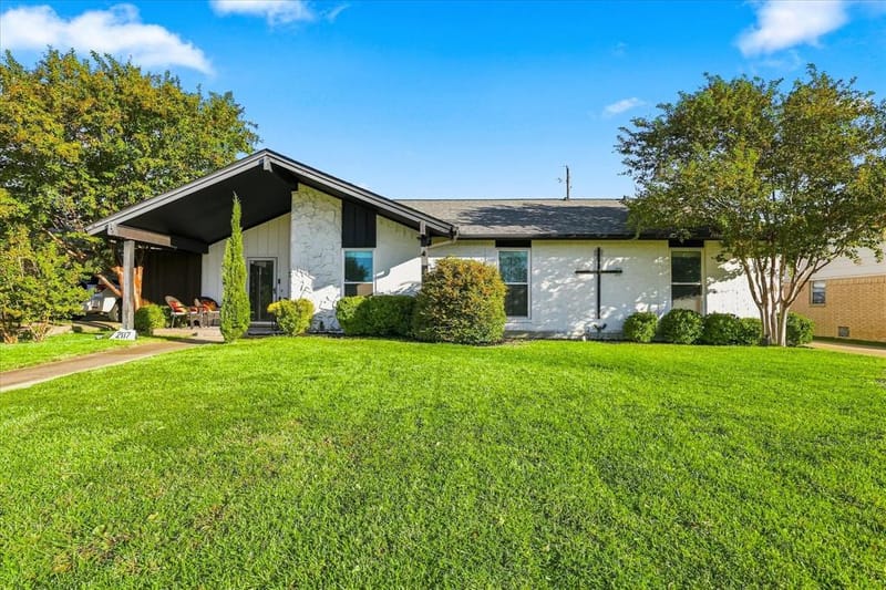 2117 Northmoor Drive, Carrollton TX 75006