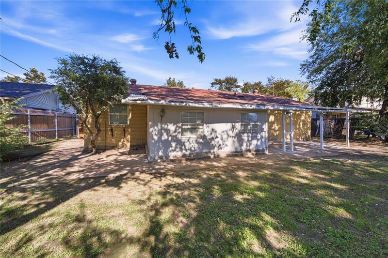 333 Blueberry Lane, Grand Prairie TX 75052 - Photo 17