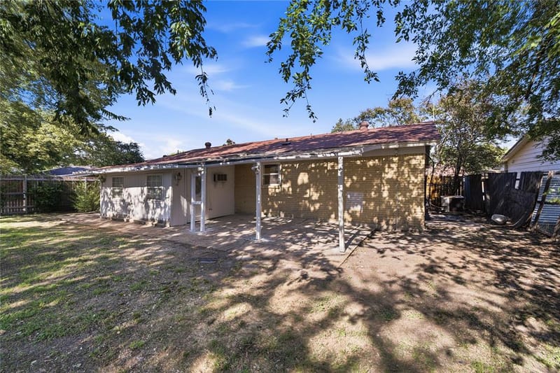 333 Blueberry Lane, Grand Prairie TX 75052 - Photo 19