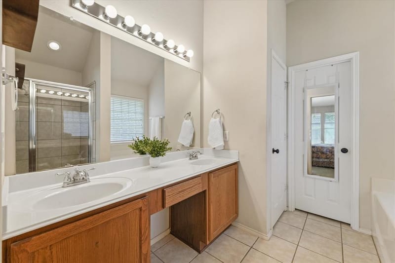 241 Hilltop Drive, Justin TX 76247 - Photo 12