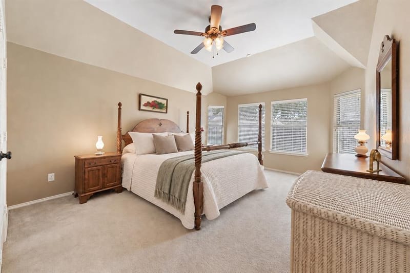 241 Hilltop Drive, Justin TX 76247 - Photo 10