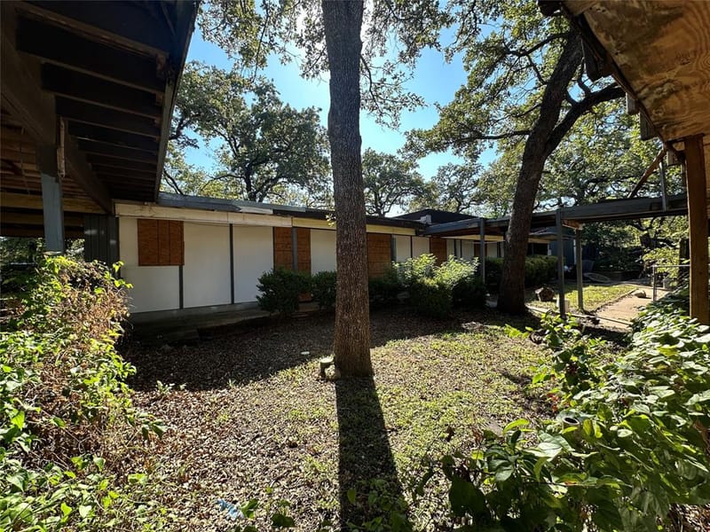 6209 Forest Hill Drive, Forest Hill TX 76119 - Photo 6