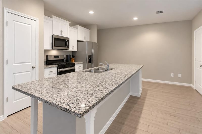 4716 Stunning Pathway, Haltom City TX 76117 - Photo 2