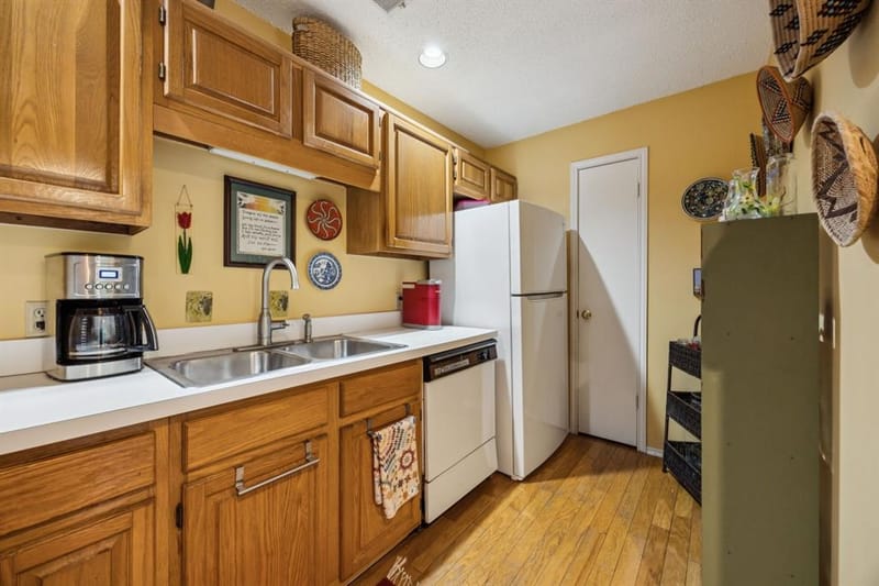 9222 Church Road # 108, Dallas TX 75231 - Photo 20