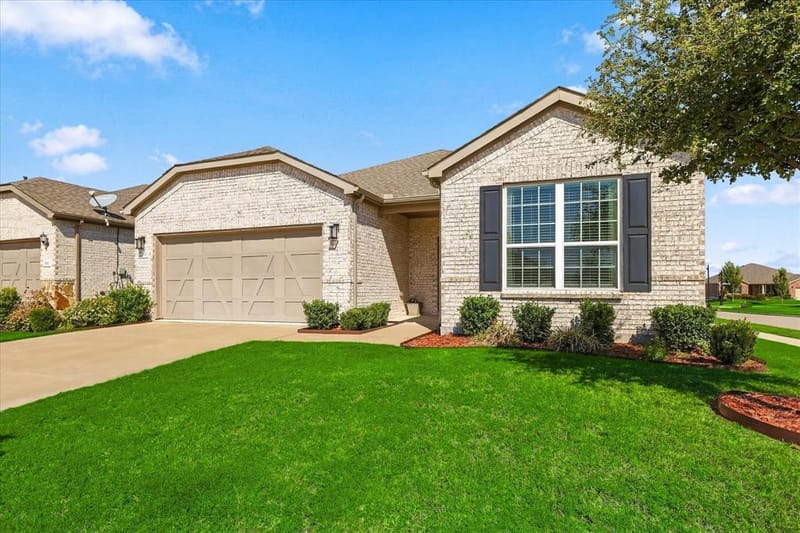 965 Memorial Drive, Little Elm TX 76227 - Photo 2