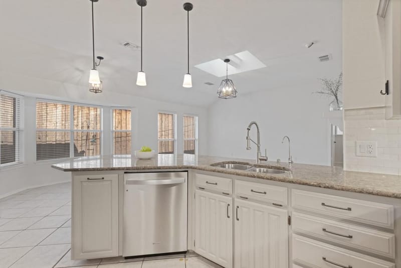 6205 Brookstone Drive, Arlington TX 76001 - Photo 13