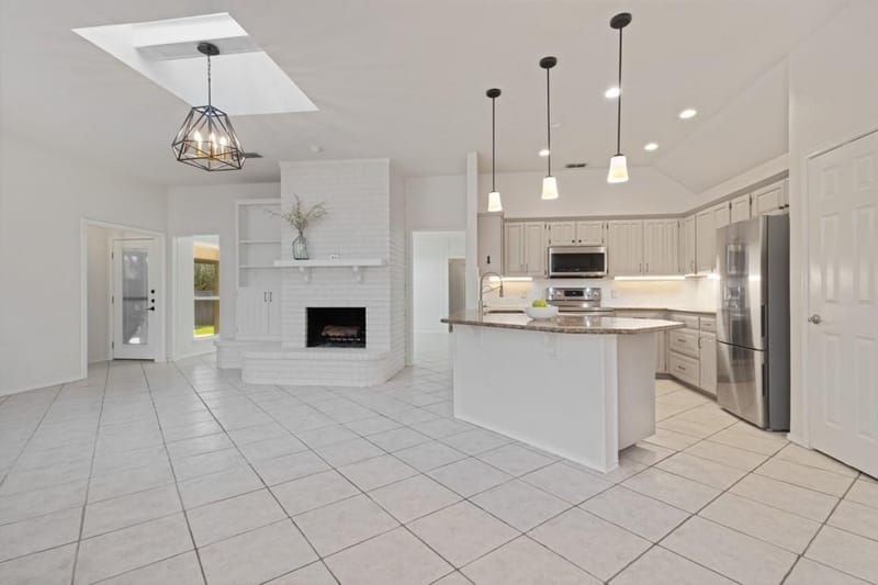 6205 Brookstone Drive, Arlington TX 76001 - Photo 11