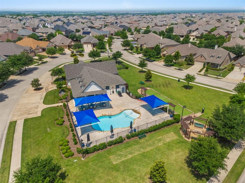 724 Louisville Road, Aubrey TX 76227 - Photo 32