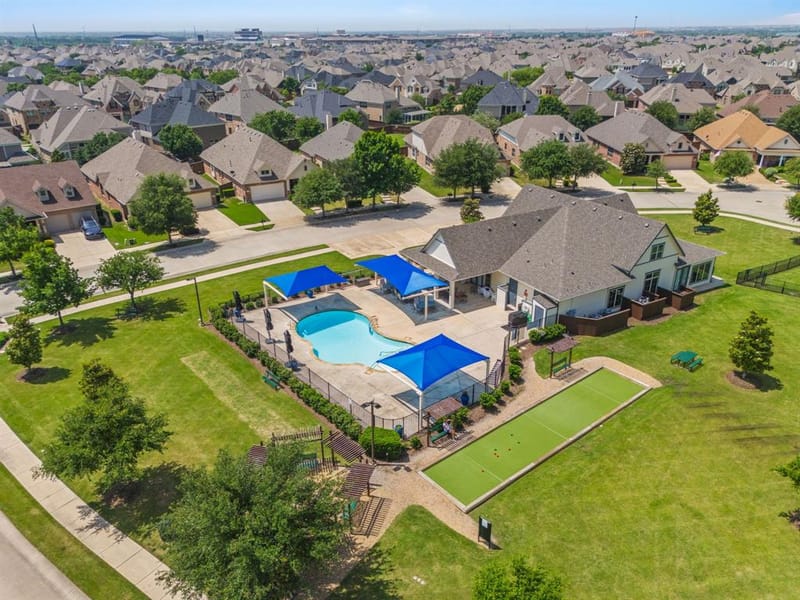 724 Louisville Road, Aubrey TX 76227 - Photo 33