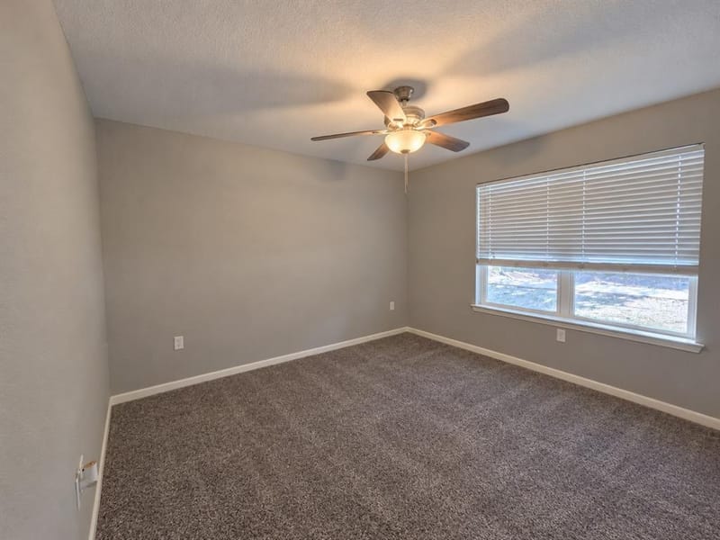 207 E Mccoulskey Street, Terrell TX 75160 - Photo 8
