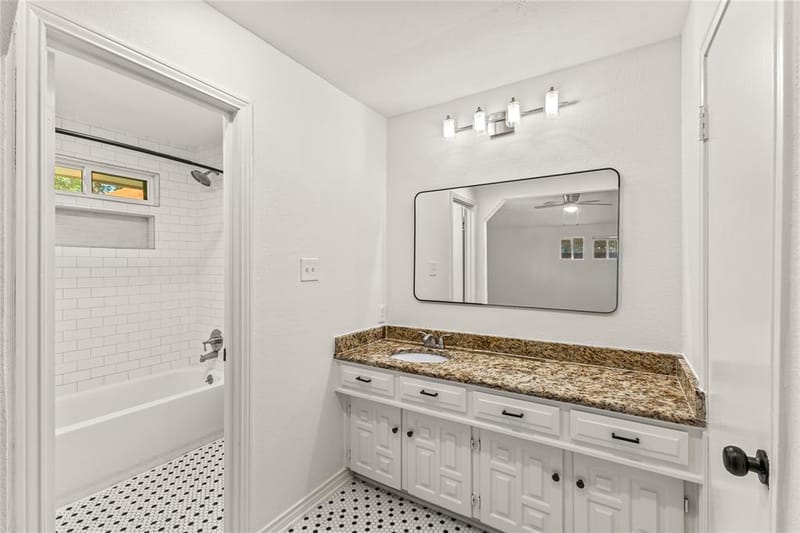 4012 Shady Hollow Lane, Dallas TX 75233 - Photo 22