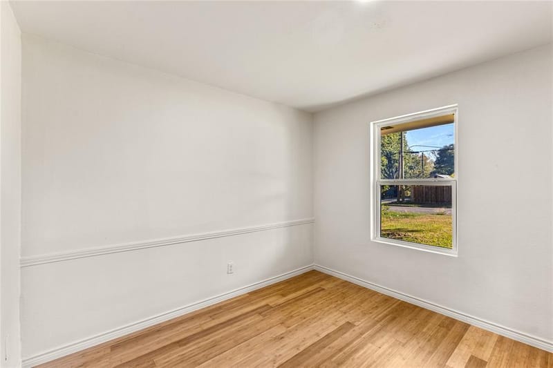4012 Shady Hollow Lane, Dallas TX 75233 - Photo 10