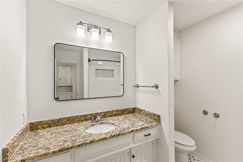 4012 Shady Hollow Lane, Dallas TX 75233 - Photo 14