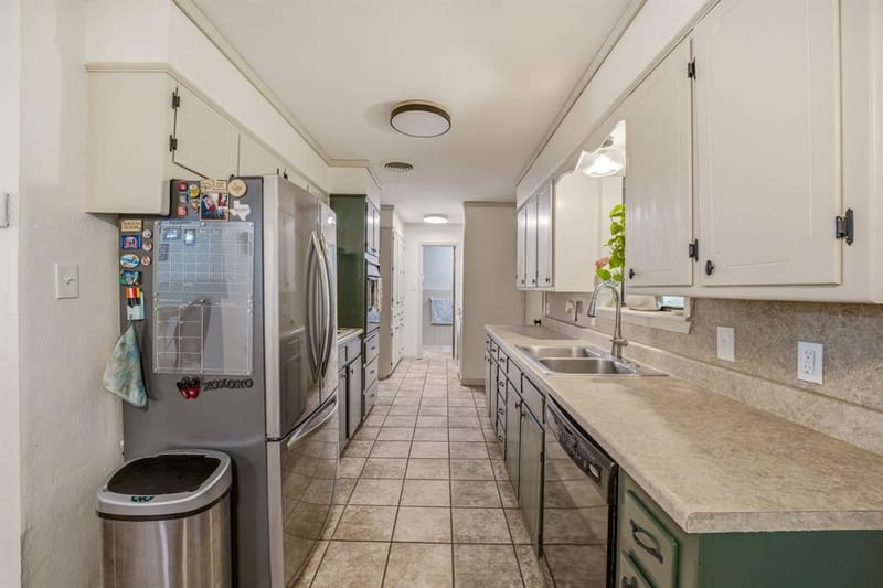 200 E Plum Avenue, De Leon TX 76444 - Photo 9