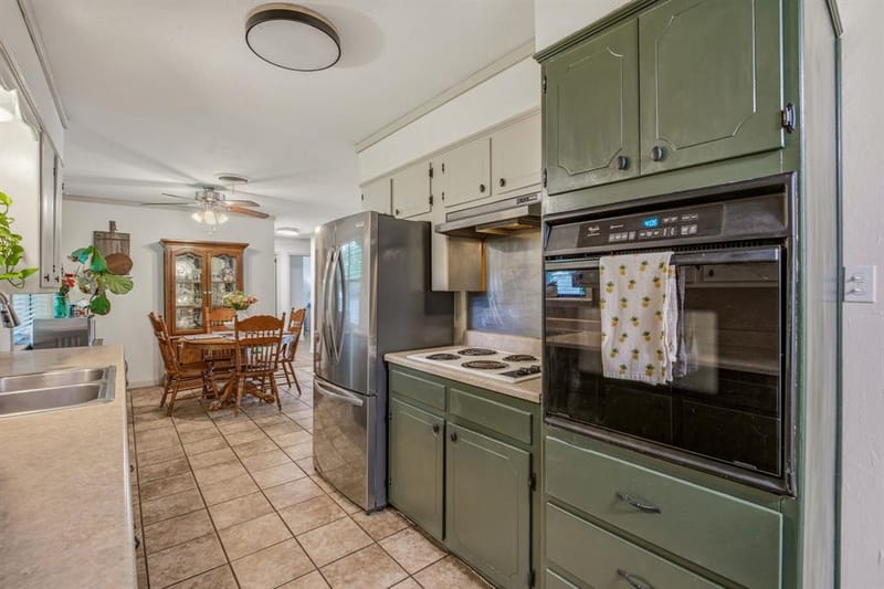 200 E Plum Avenue, De Leon TX 76444 - Photo 8