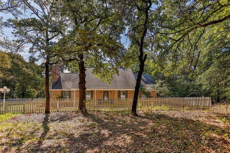 864 County Road 2114, Gainesville TX 76240 - Photo 2