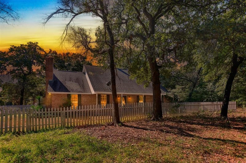 864 County Road 2114, Gainesville TX 76240