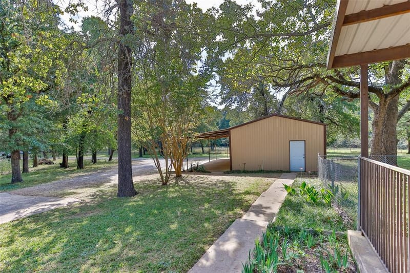 864 County Road 2114, Gainesville TX 76240 - Photo 34