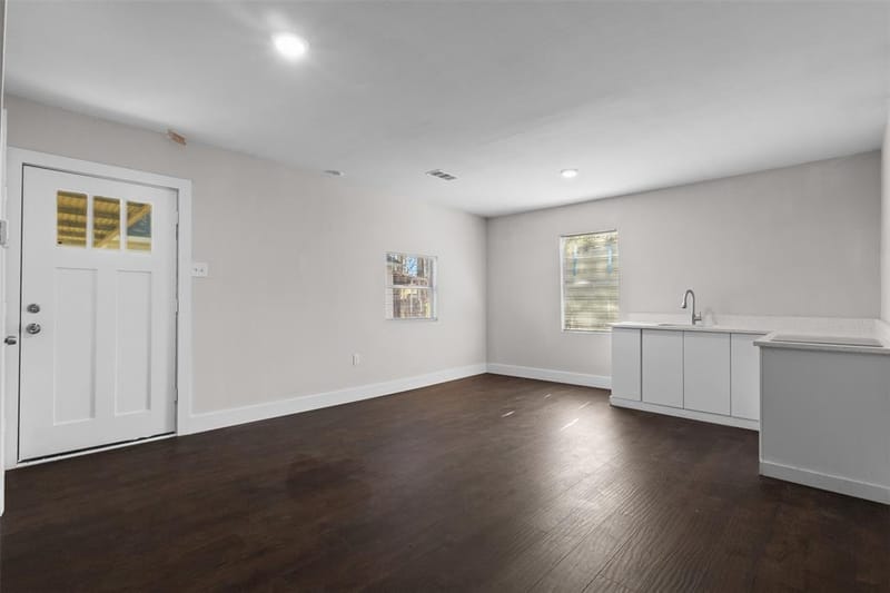 2523 N Prairie Creek Road, Dallas TX 75227 - Photo 23