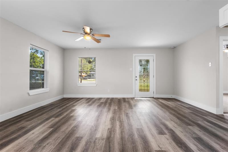 2523 N Prairie Creek Road, Dallas TX 75227 - Photo 5