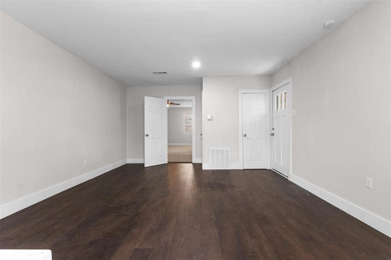 2523 N Prairie Creek Road, Dallas TX 75227 - Photo 24