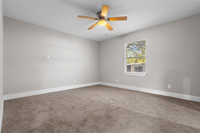 2523 N Prairie Creek Road, Dallas TX 75227 - Photo 10