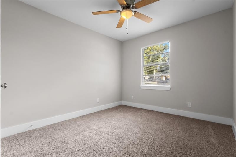 2523 N Prairie Creek Road, Dallas TX 75227 - Photo 15