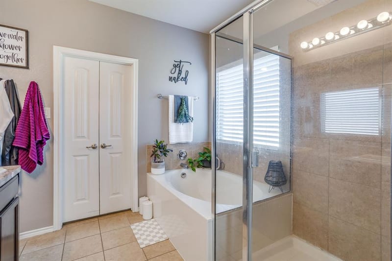 5124 Meadow Lane, Krum TX 76249 - Photo 22