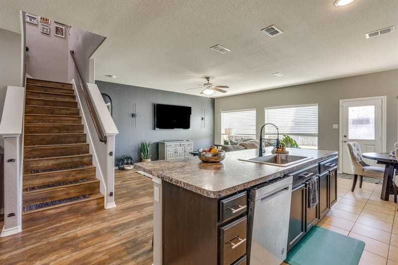 5124 Meadow Lane, Krum TX 76249 - Photo 7