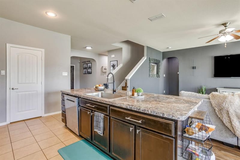 5124 Meadow Lane, Krum TX 76249 - Photo 8