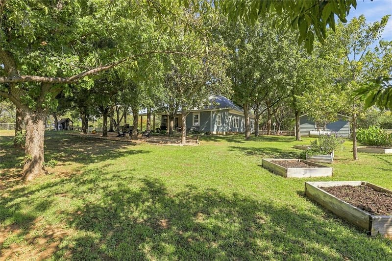 2812 Overton Court, Granbury TX 76048 - Photo 32