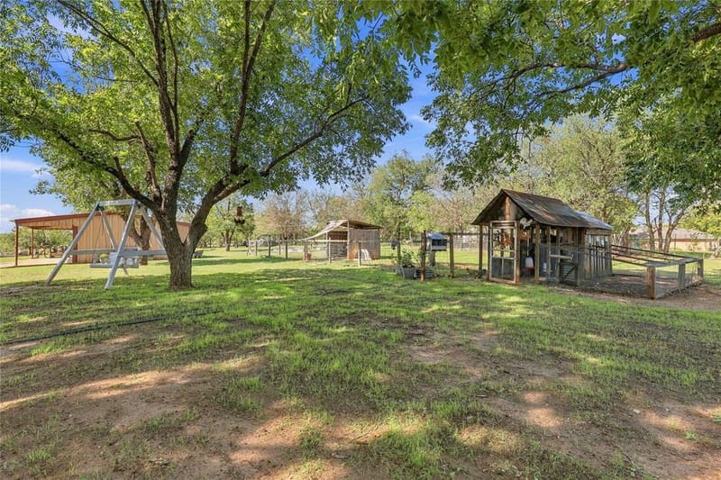 2812 Overton Court, Granbury TX 76048 - Photo 33