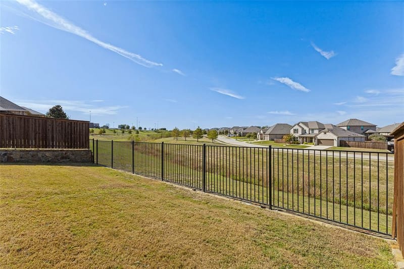 5317 Waterview Court, Haltom City TX 76137 - Photo 23
