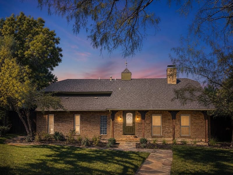 3210 Cortez Court W, Irving TX 75062 - Photo 3