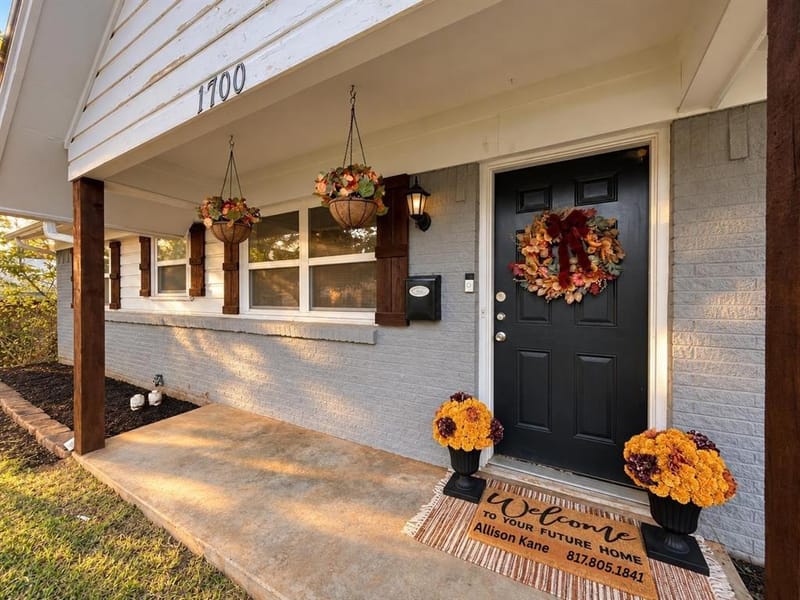 1700 England Road, Arlington TX 76013 - Photo 2