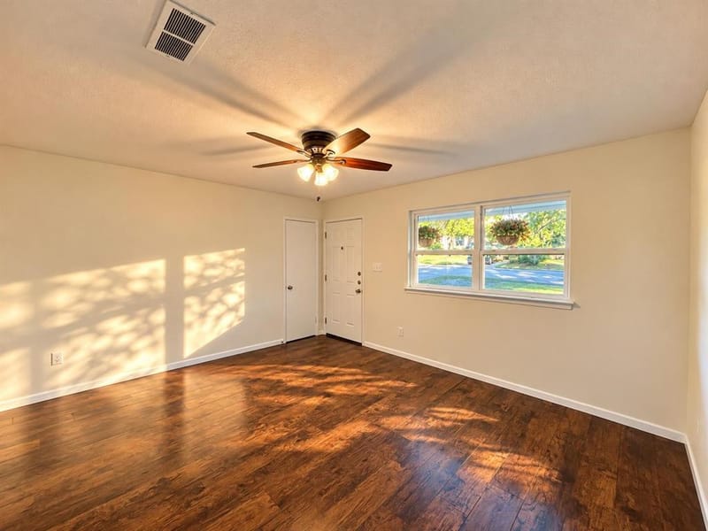 1700 England Road, Arlington TX 76013 - Photo 5