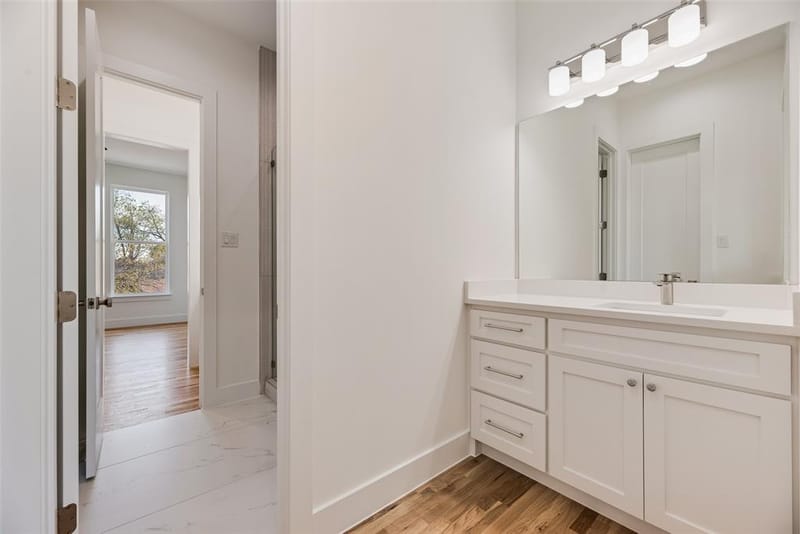 2002 Alaska Avenue, Dallas TX 75216 - Photo 9