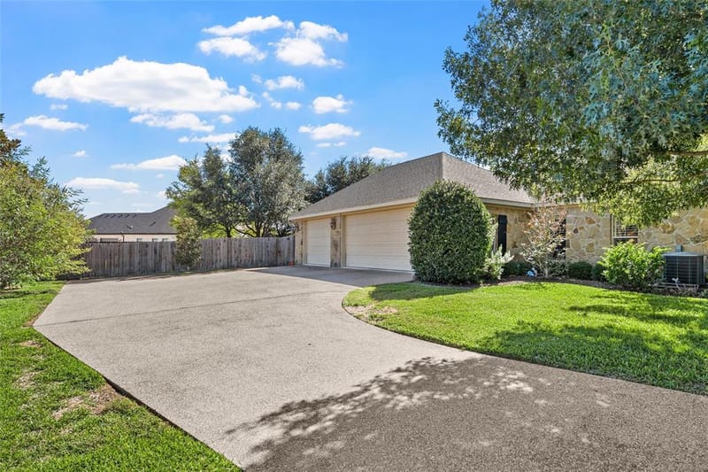 7020 Flagstone Circle, McGregor TX 76657 - Photo 25