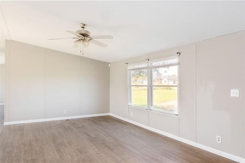 134 Valley Meadows Drive, Springtown TX 76082 - Photo 9