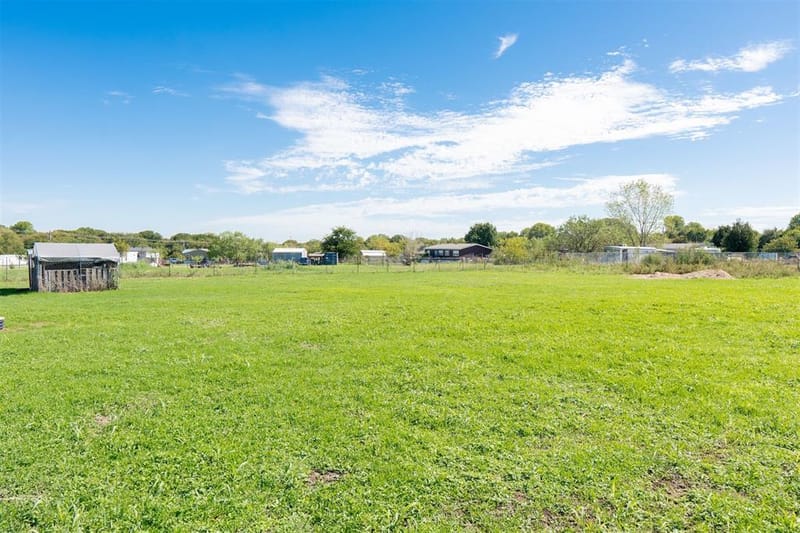 134 Valley Meadows Drive, Springtown TX 76082 - Photo 30