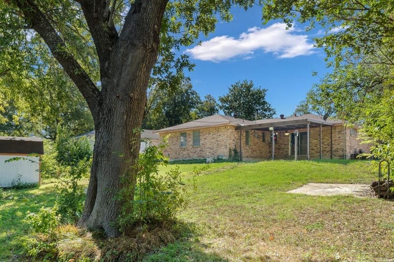 2334 Rockyglen Drive, Dallas TX 75228 - Photo 20