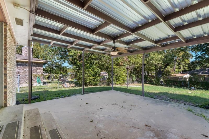 2334 Rockyglen Drive, Dallas TX 75228 - Photo 18