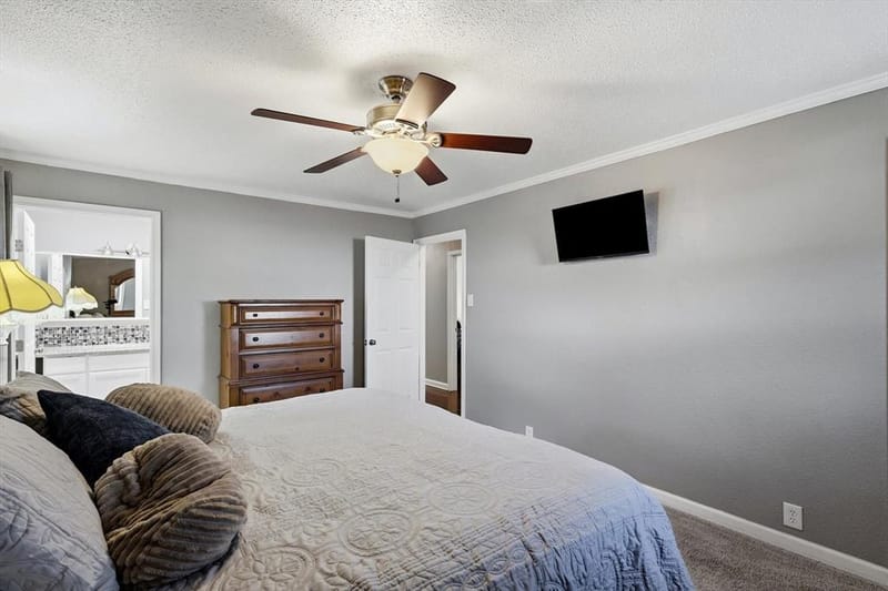 2004 Maplewood Drive, Gainesville TX 76240 - Photo 11