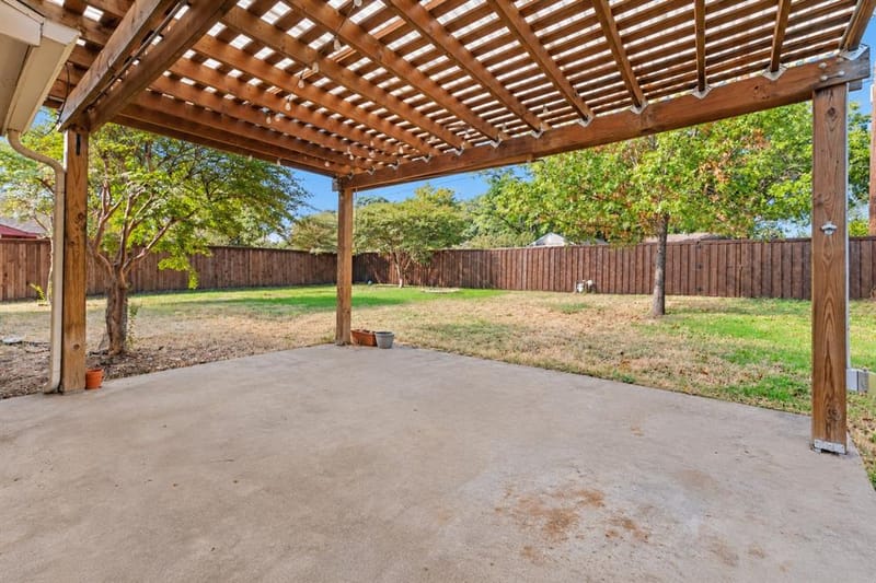 907 Crest Park Drive, Garland TX 75042 - Photo 22